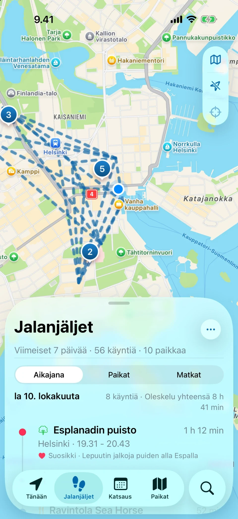 MeTrailin Jalanjäljet-näkymä, jossa on yhteenveto käydyistä paikoista ja käynnit päivä päivältä