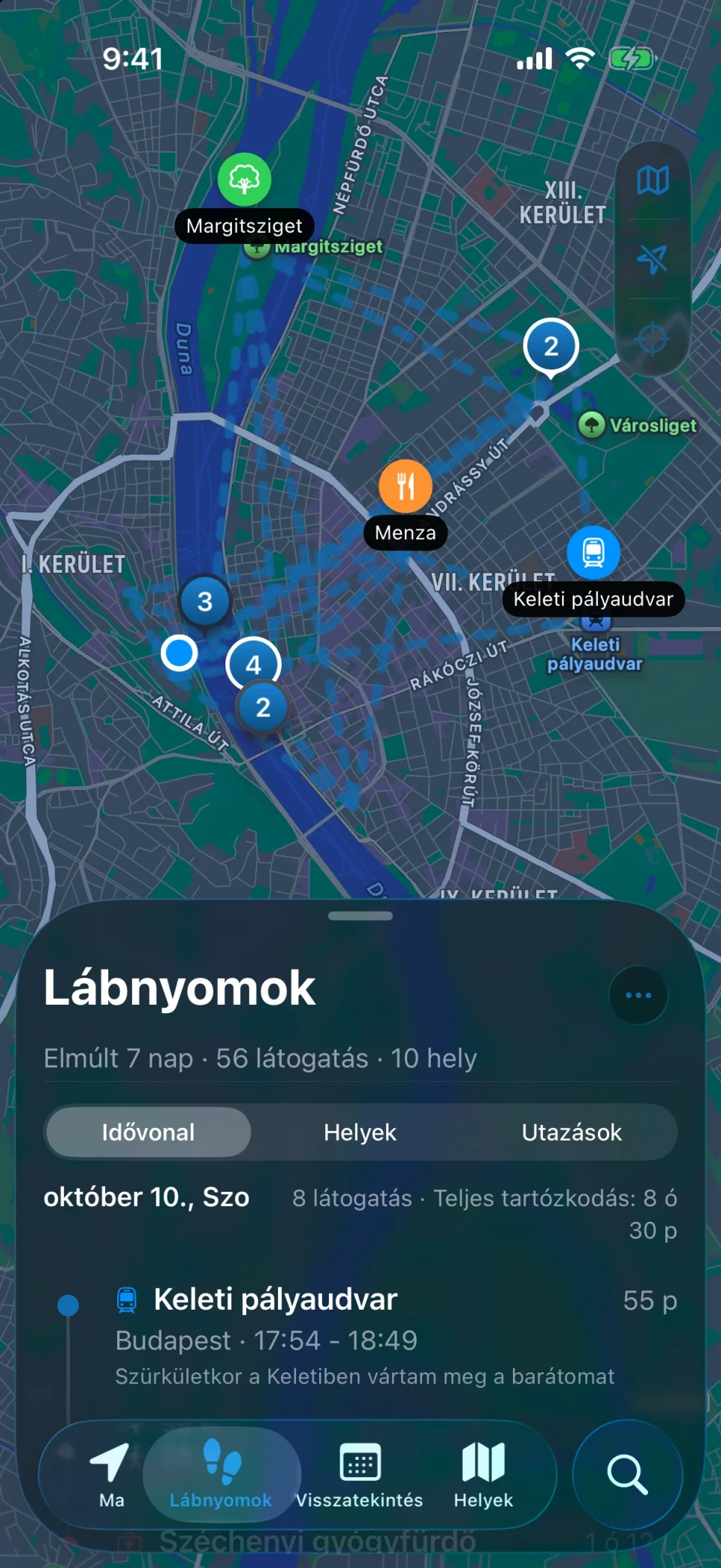 A MeTrail Lábnyomok képernyője a meglátogatott helyek összesítésével és a napi látogatásokkal