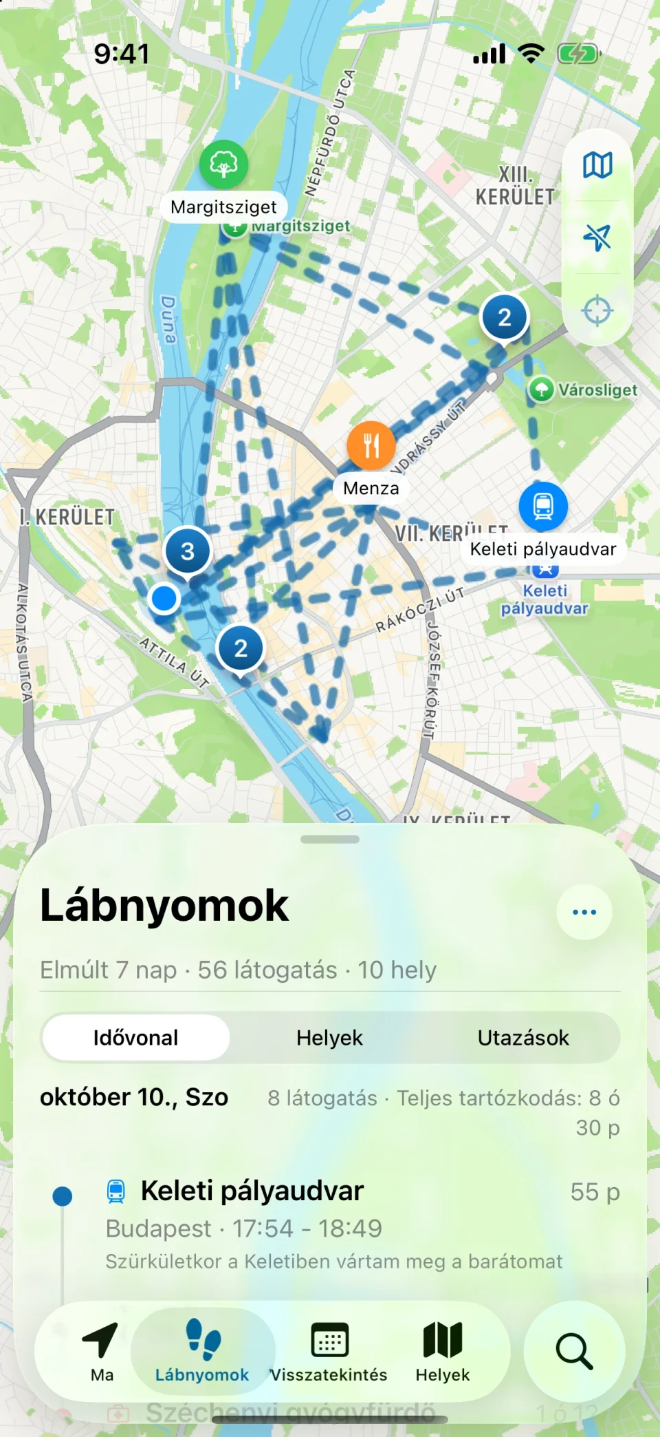 A MeTrail Lábnyomok képernyője a meglátogatott helyek összesítésével és a napi látogatásokkal